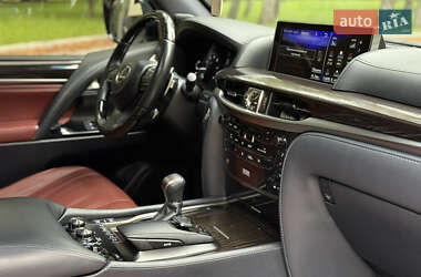 Позашляховик / Кросовер Lexus LX 2019 в 