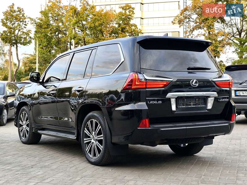 Позашляховик / Кросовер Lexus LX 2017 в Дніпрі