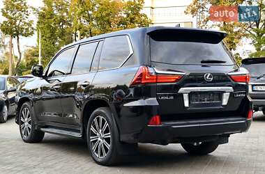 Позашляховик / Кросовер Lexus LX 2017 в 