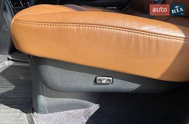 Внедорожник / Кроссовер Lexus LX 2011 в 