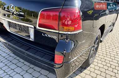 Внедорожник / Кроссовер Lexus LX 2011 в 