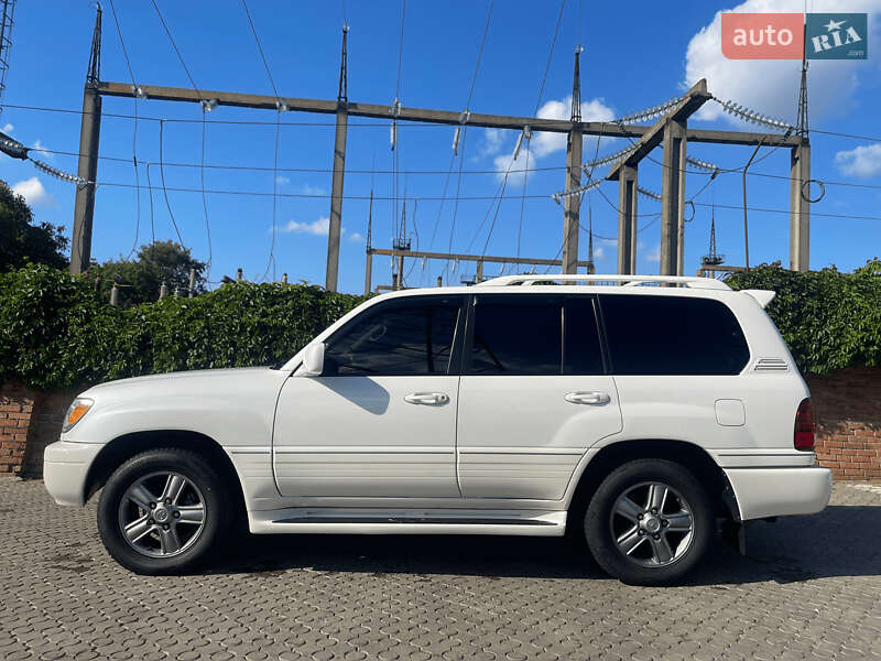Позашляховик / Кросовер Lexus LX 2006 в Чернівцях