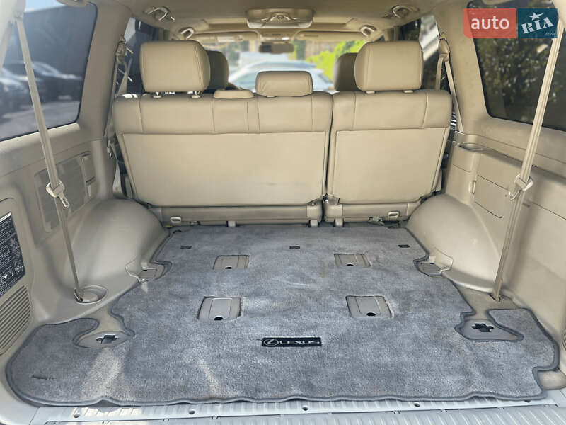 Позашляховик / Кросовер Lexus LX 2006 в Чернівцях