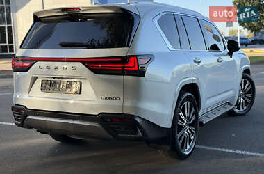 Внедорожник / Кроссовер Lexus LX 2022 в 