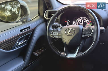 Внедорожник / Кроссовер Lexus LX 2022 в 