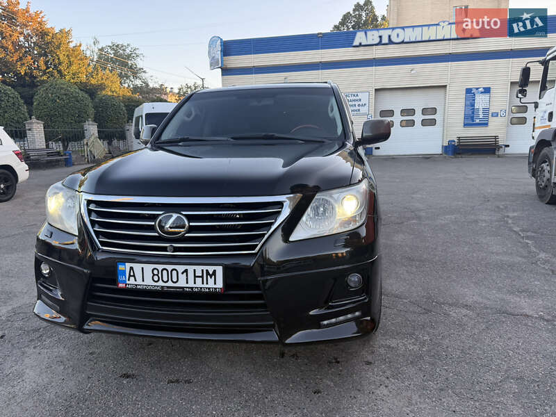 Внедорожник / Кроссовер Lexus LX 2009 в 