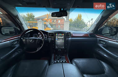 Внедорожник / Кроссовер Lexus LX 2009 в 
