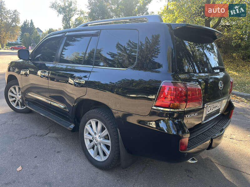 Позашляховик / Кросовер Lexus LX 2008 в Корсунь-Шевченківському