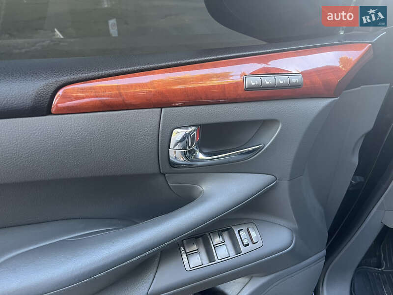 Позашляховик / Кросовер Lexus LX 2008 в Корсунь-Шевченківському