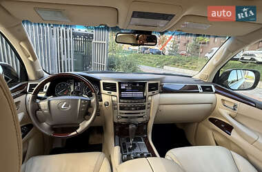 Позашляховик / Кросовер Lexus LX 2012 в 