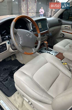 Позашляховик / Кросовер Lexus LX 2006 в 