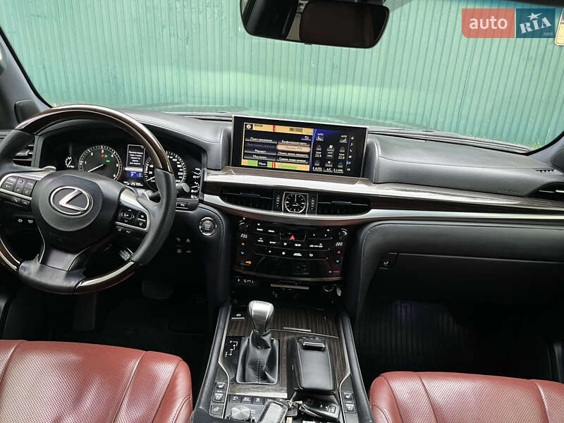 Позашляховик / Кросовер Lexus LX 2017 в Києві