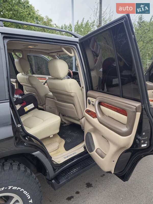 Позашляховик / Кросовер Lexus LX 2001 в Надвірній