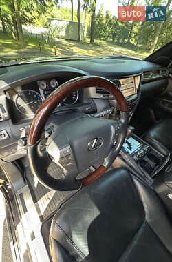Позашляховик / Кросовер Lexus LX 2011 в 