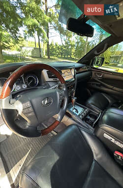 Позашляховик / Кросовер Lexus LX 2011 в 