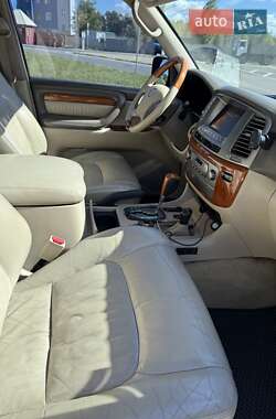 Позашляховик / Кросовер Lexus LX 2004 в 