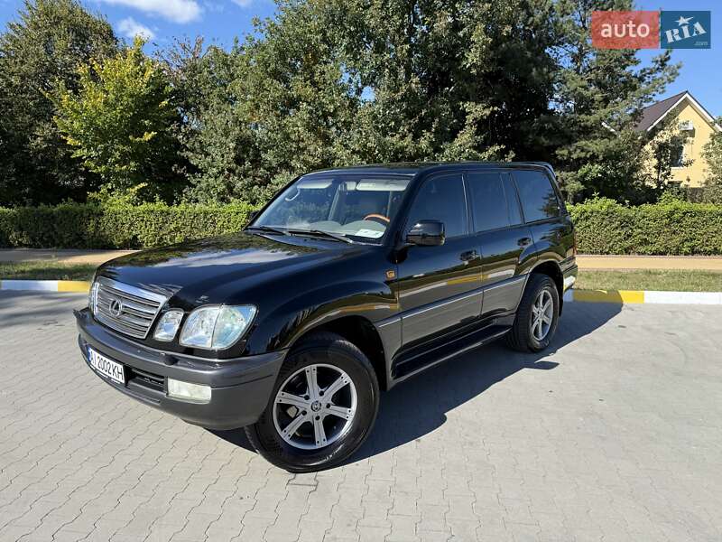Внедорожник / Кроссовер Lexus LX 2004 в Буче