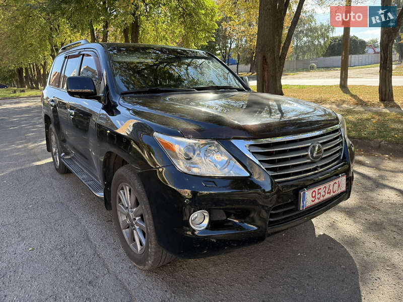 Внедорожник / Кроссовер Lexus LX 2009 в 