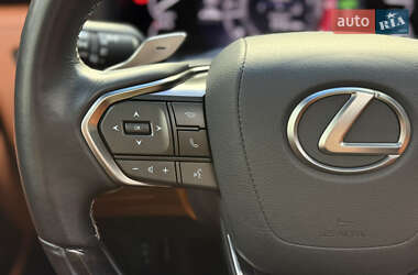 Позашляховик / Кросовер Lexus LX 2022 в 