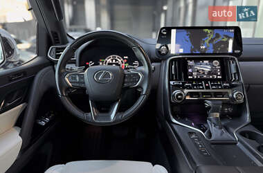 Внедорожник / Кроссовер Lexus LX 2023 в 