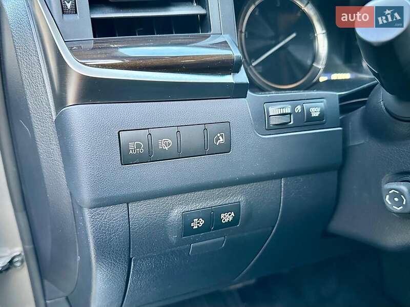 Позашляховик / Кросовер Lexus LX 2017 в Білій Церкві