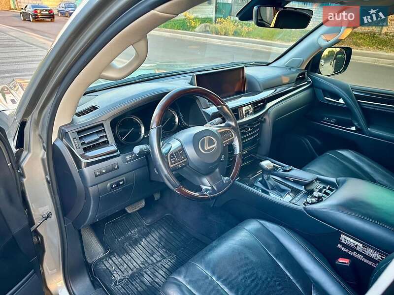 Позашляховик / Кросовер Lexus LX 2017 в Білій Церкві