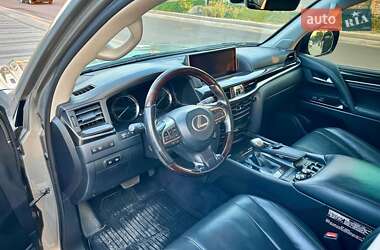 Внедорожник / Кроссовер Lexus LX 2017 в 