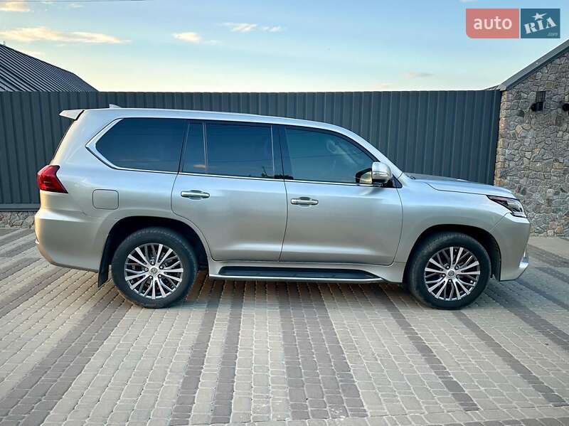 Позашляховик / Кросовер Lexus LX 2017 в Білій Церкві
