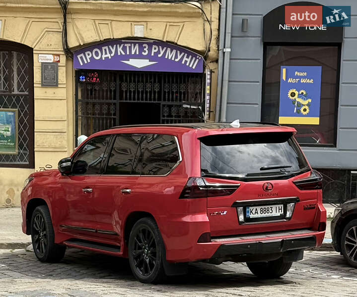 Позашляховик / Кросовер Lexus LX 2017 в Чернівцях