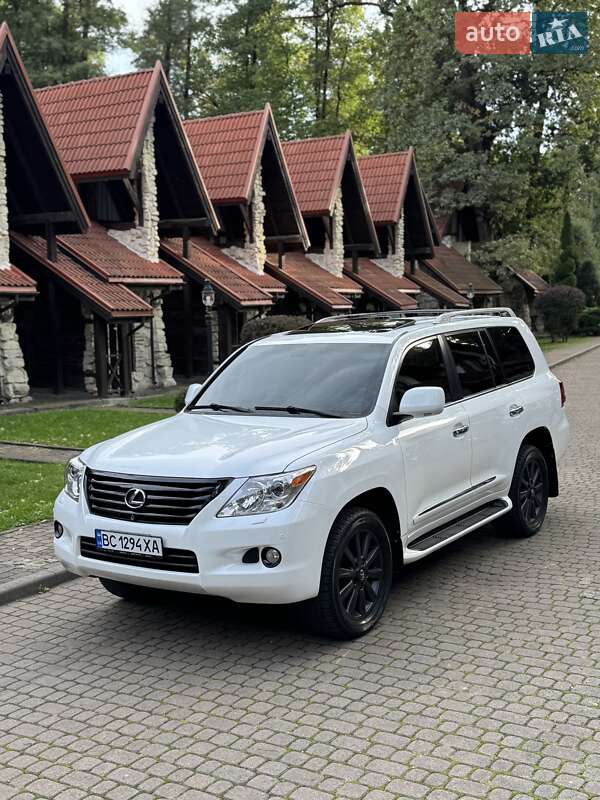 Позашляховик / Кросовер Lexus LX 2008 в Львові