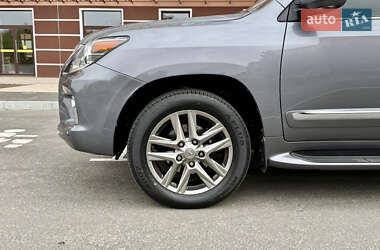 Внедорожник / Кроссовер Lexus LX 2014 в 