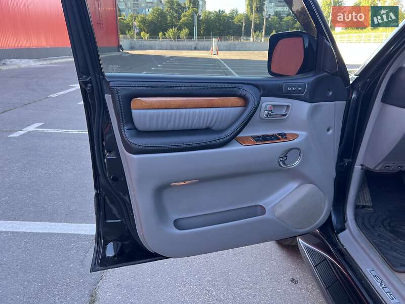 Внедорожник / Кроссовер Lexus LX 2005 в Кропивницком