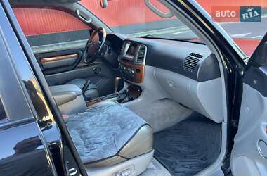 Позашляховик / Кросовер Lexus LX 2005 в 
