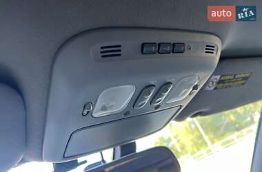Позашляховик / Кросовер Lexus LX 2005 в 