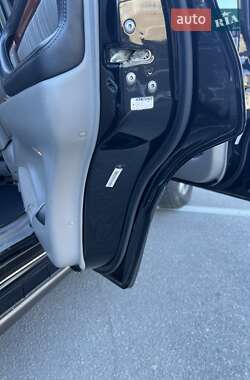 Позашляховик / Кросовер Lexus LX 2005 в 