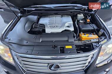 Внедорожник / Кроссовер Lexus LX 2009 в 