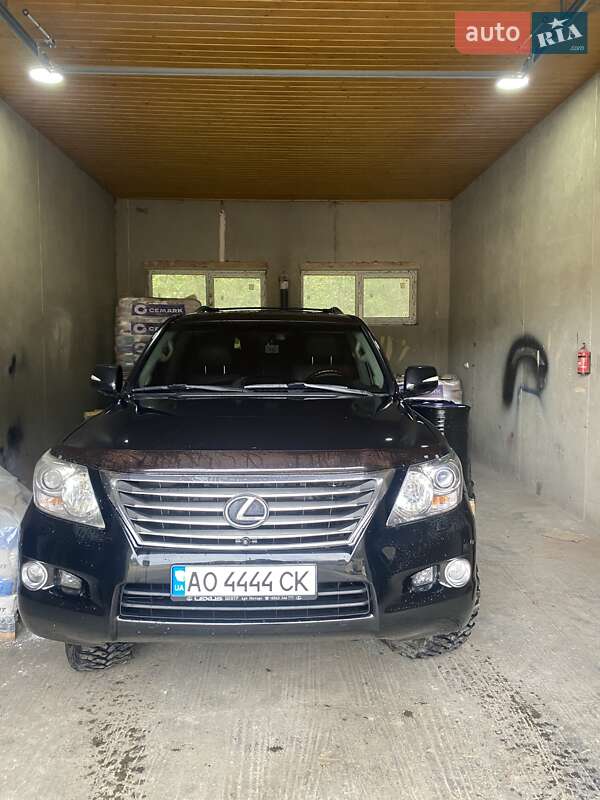 Внедорожник / Кроссовер Lexus LX 2008 в Тячеве