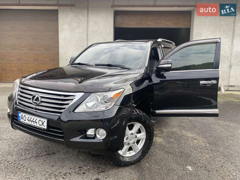 Позашляховик / Кросовер Lexus LX 2008 в 