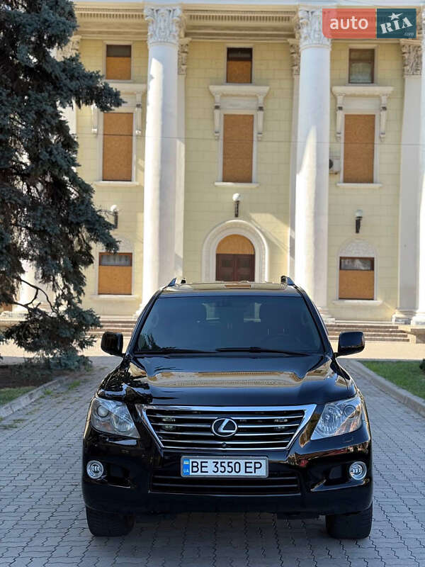 Lexus LX 2008