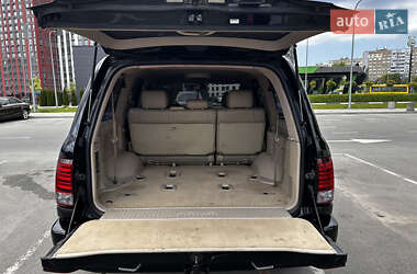 Позашляховик / Кросовер Lexus LX 2005 в 