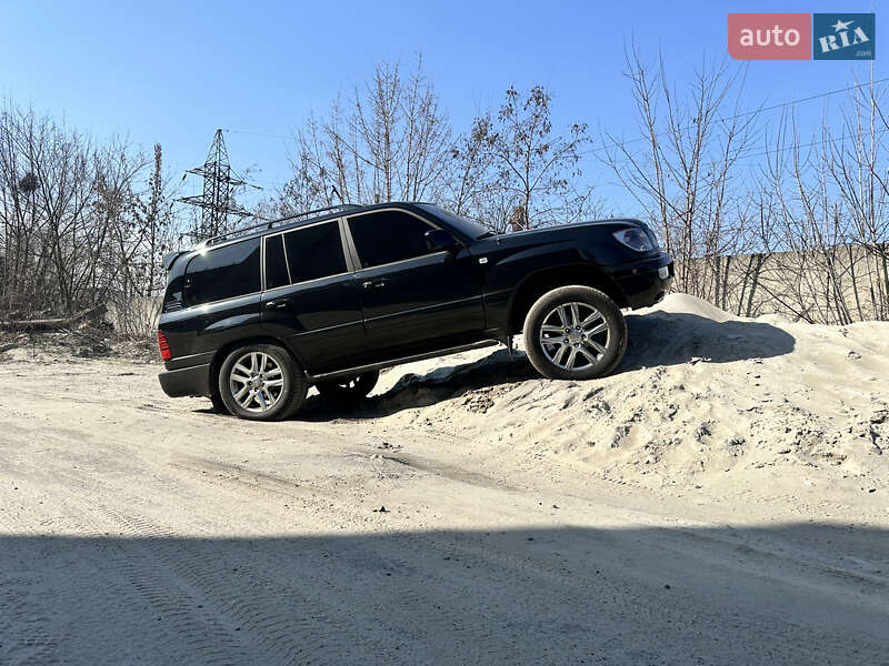 Позашляховик / Кросовер Lexus LX 2005 в Києві
