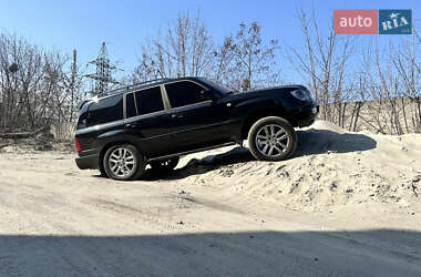 Позашляховик / Кросовер Lexus LX 2005 в 