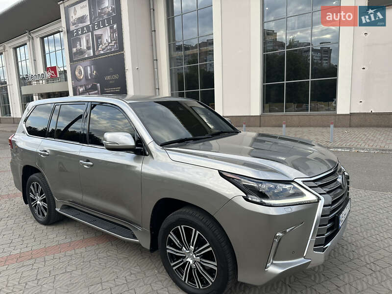 Позашляховик / Кросовер Lexus LX 2016 в Дніпрі фото 58 Позашляховик / Кросовер Lexus LX 2016 в Дніпрі