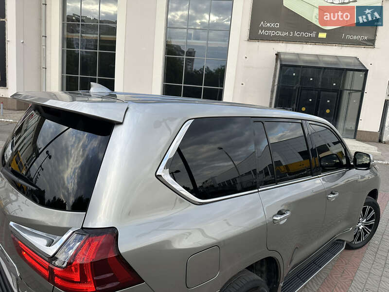 Позашляховик / Кросовер Lexus LX 2016 в Дніпрі фото 25 Позашляховик / Кросовер Lexus LX 2016 в Дніпрі