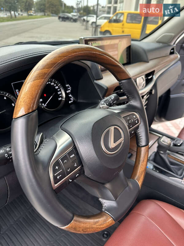 Позашляховик / Кросовер Lexus LX 2016 в Дніпрі фото 34 Позашляховик / Кросовер Lexus LX 2016 в Дніпрі