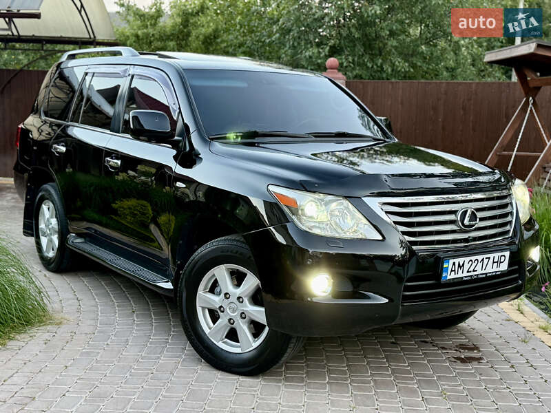 Позашляховик / Кросовер Lexus LX 2010 в Житомирі
