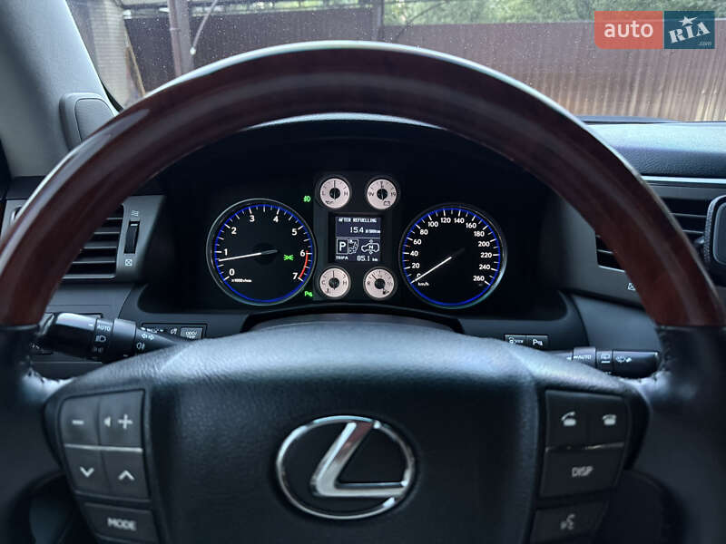 Позашляховик / Кросовер Lexus LX 2010 в Житомирі