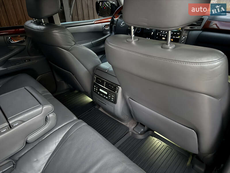 Позашляховик / Кросовер Lexus LX 2010 в Житомирі