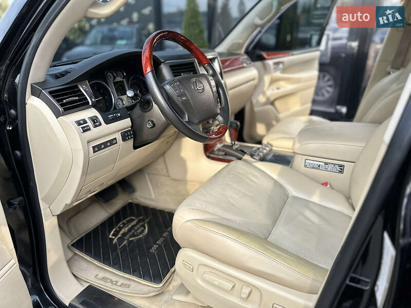 Позашляховик / Кросовер Lexus LX 2008 в Харкові