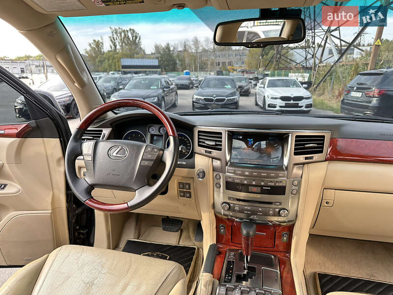 Позашляховик / Кросовер Lexus LX 2008 в Харкові